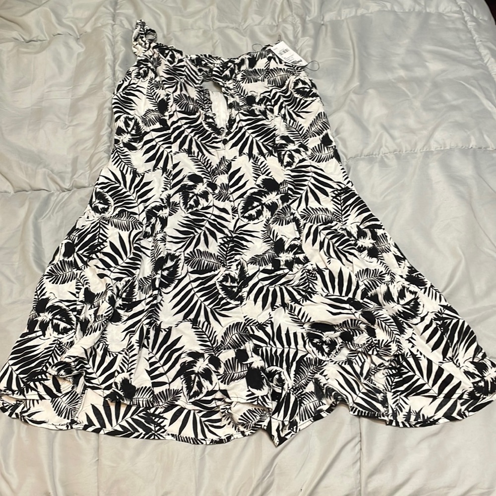 Tropical black and white romper